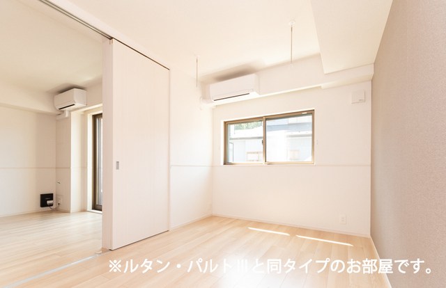 リヴァーサイド ヴィラ ベッドルーム