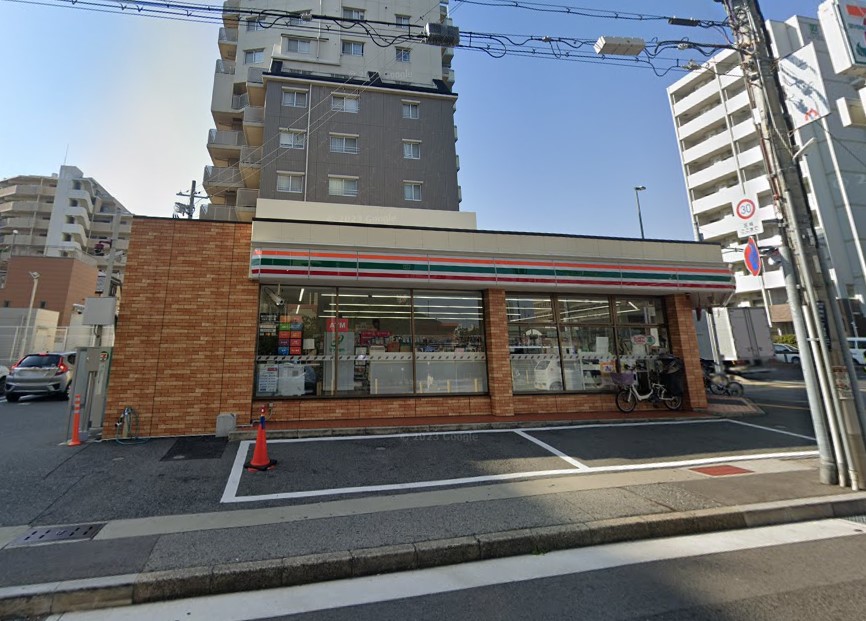 甲南クローバーハウス コンビニ