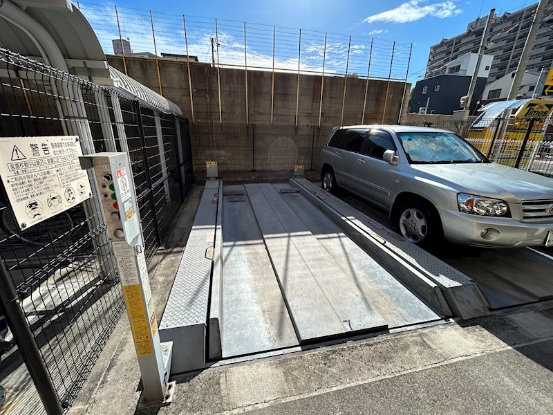 アスヴェル兵庫駅前 駐車場