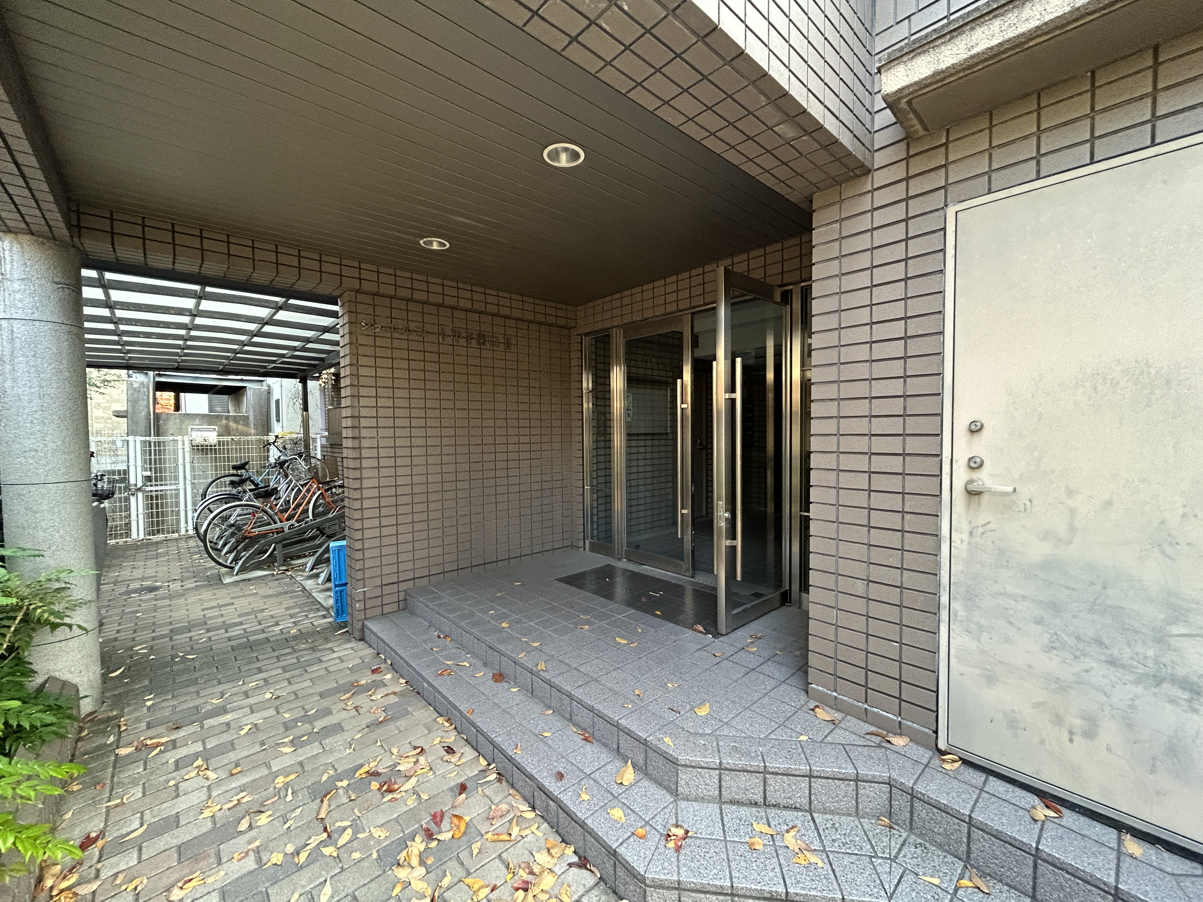 ジュエルコート甲子園口2 エントランス
