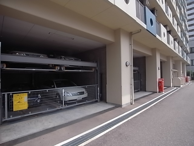 レジディア三宮東 駐車場