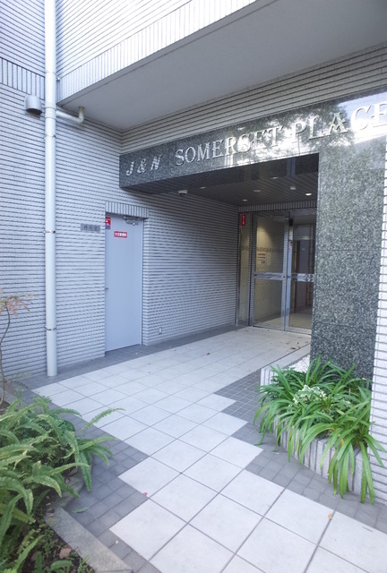兵庫県西宮市高松町 エントランス