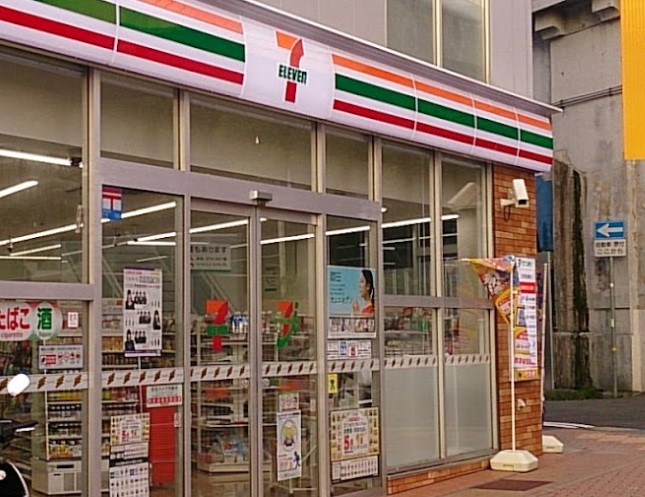 アイビスパーク コンビニ