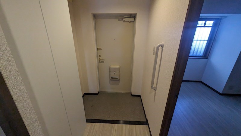 グレース門戸荘 玄関