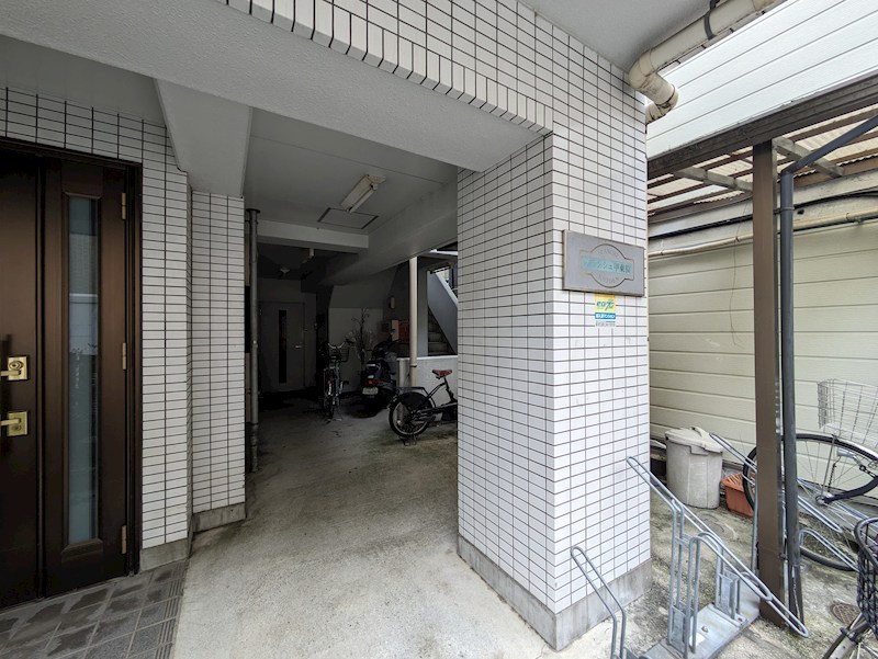 兵庫県西宮市松籟荘 エントランス