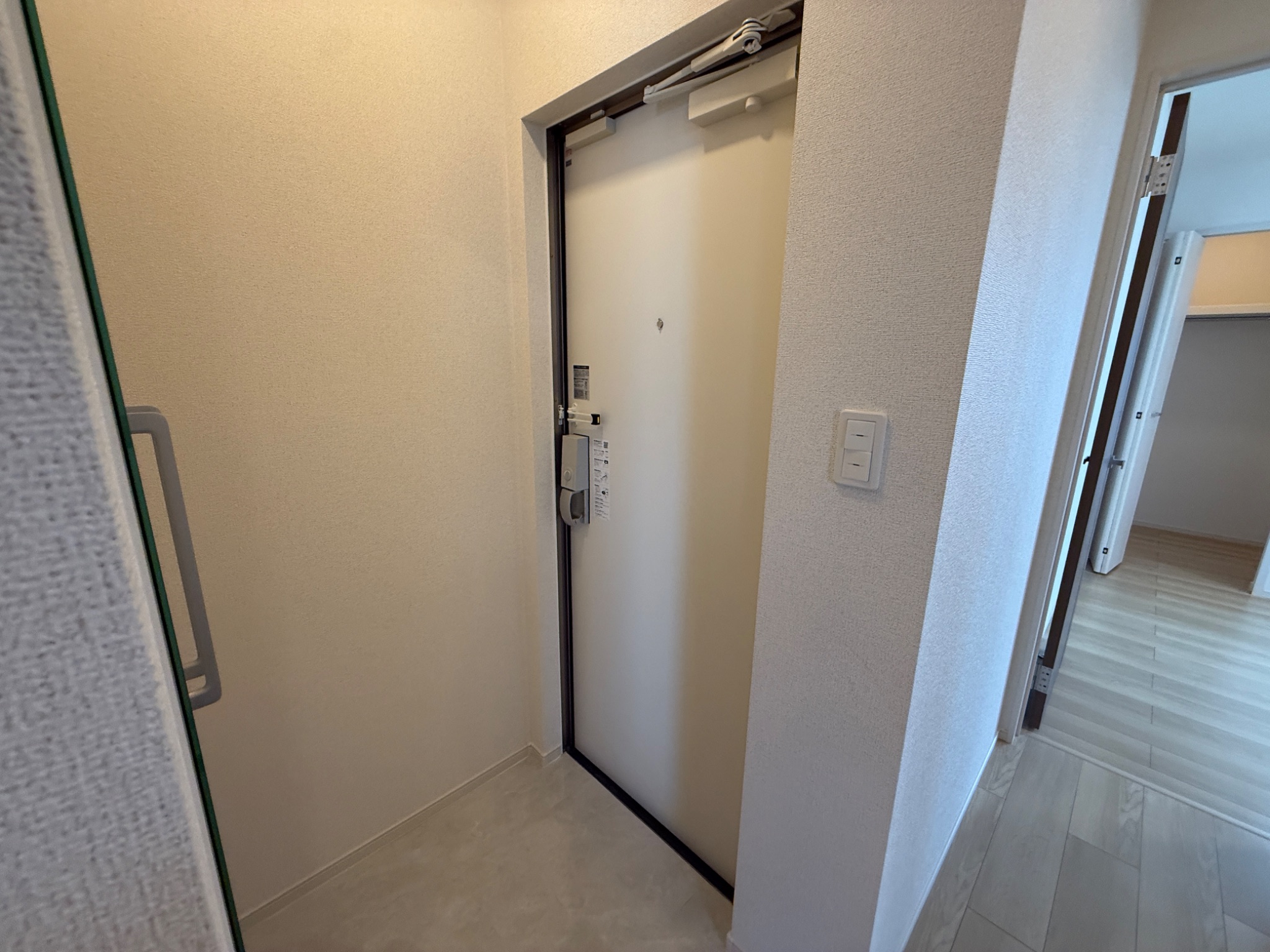 CERNE西宮 玄関