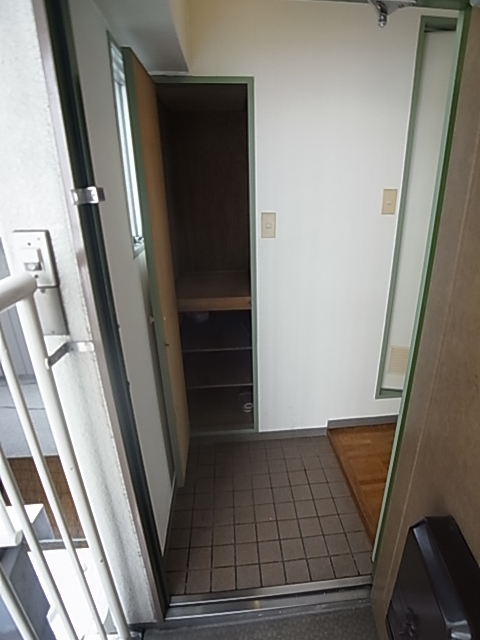 兵庫県神戸市東灘区御影塚町３丁目 収納