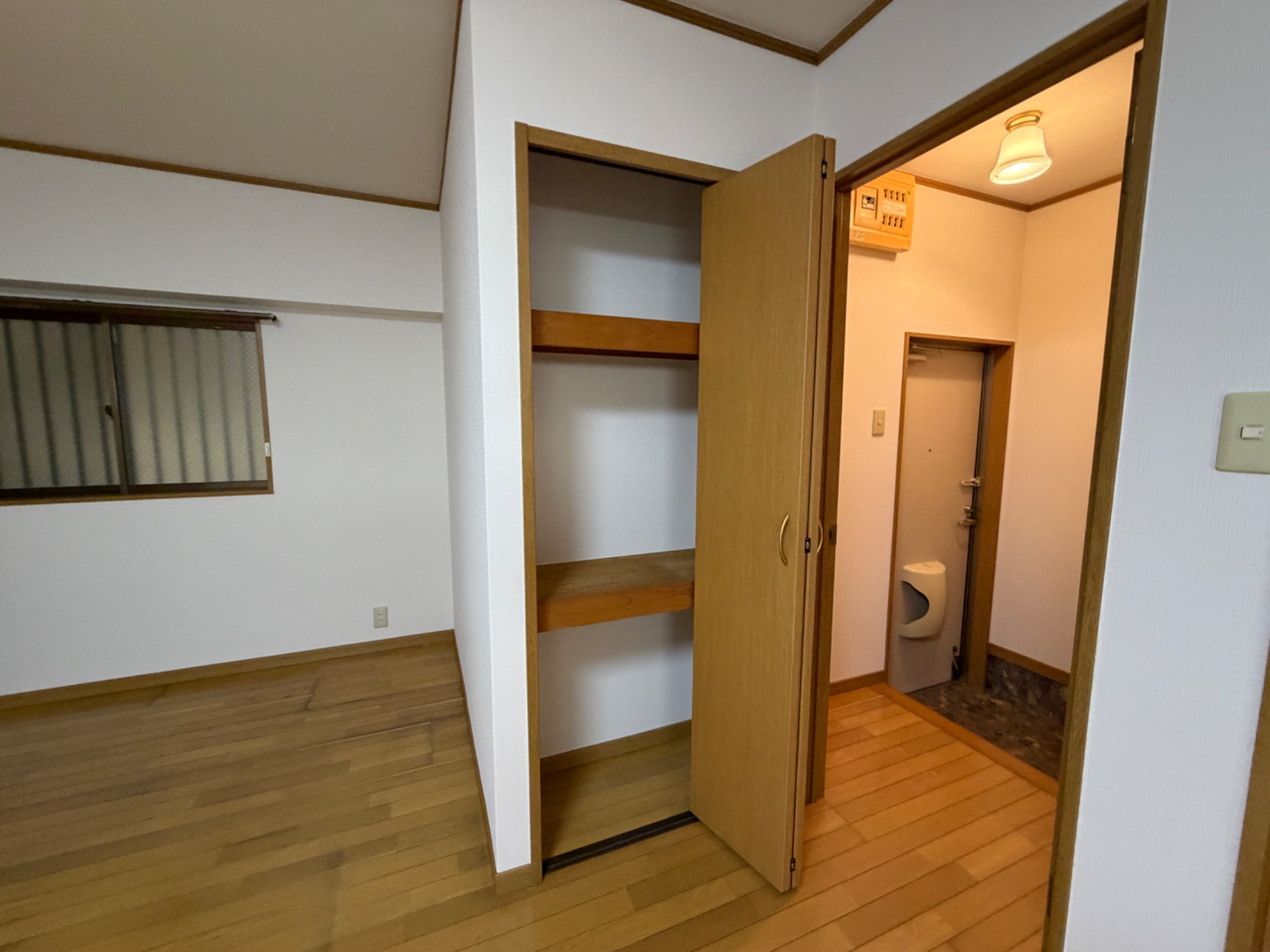 兵庫県神戸市東灘区御影石町２丁目 収納