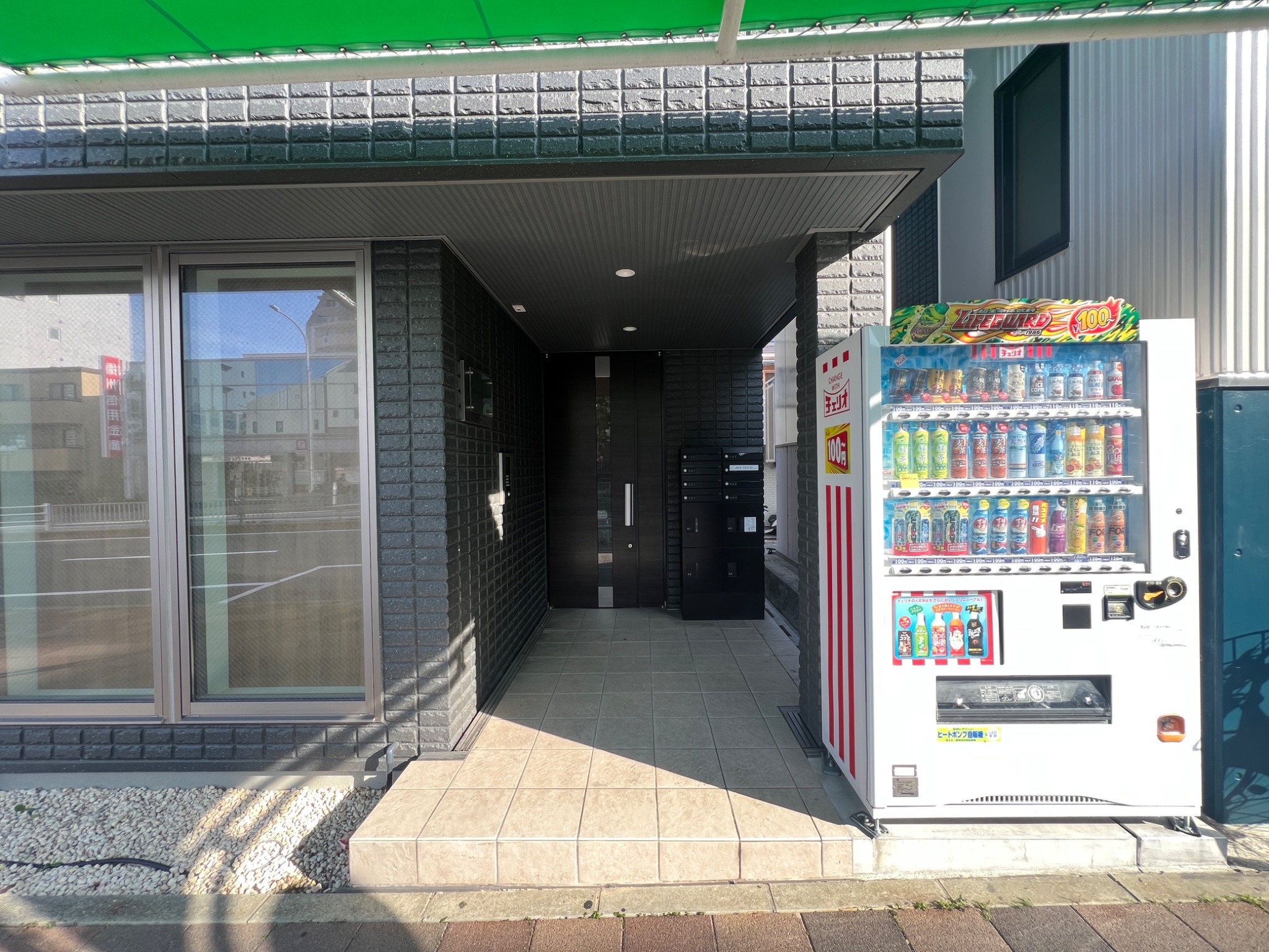 兵庫県神戸市灘区水道筋１丁目 エントランス