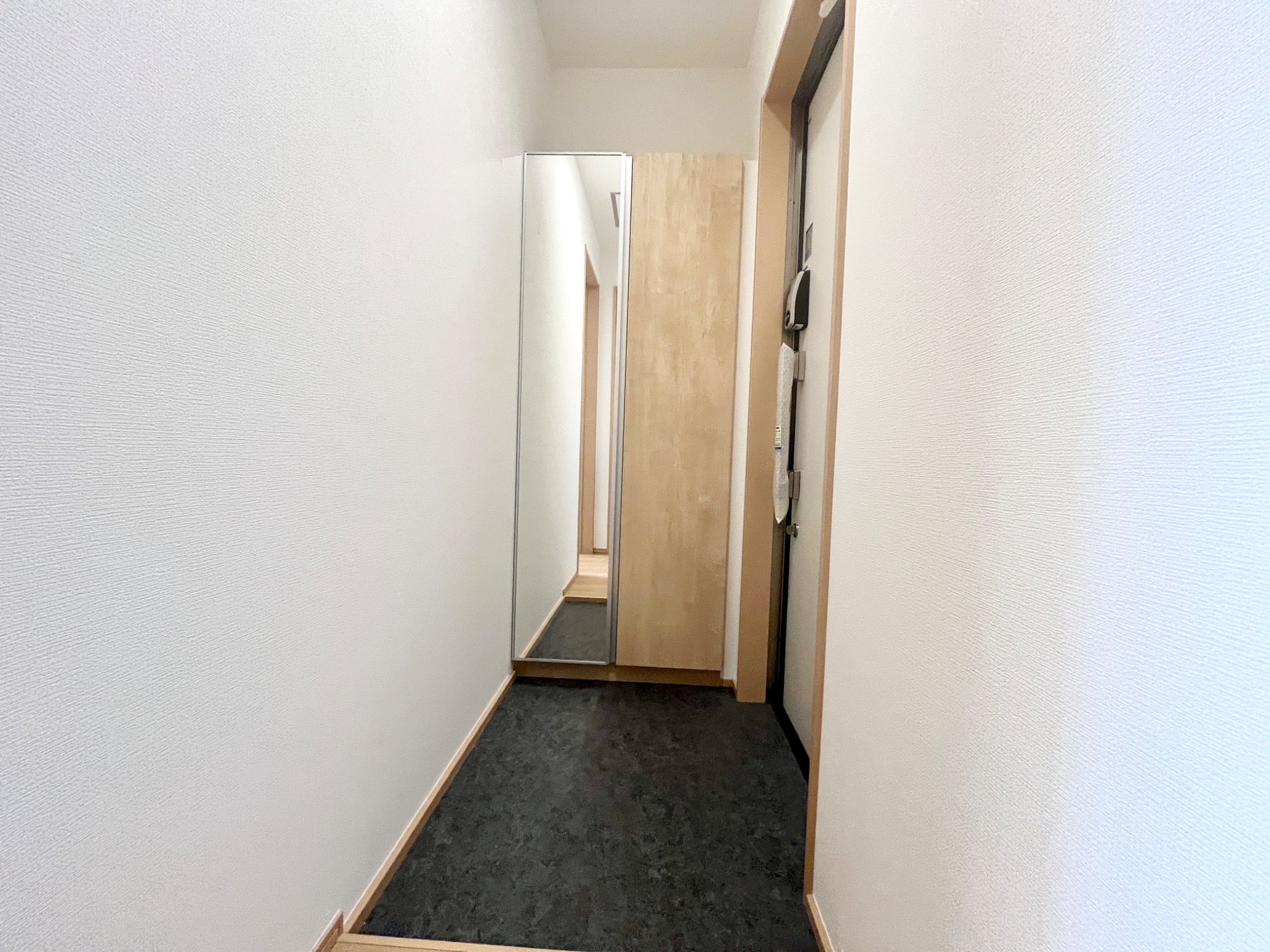 ランドレーヴ尼崎 玄関
