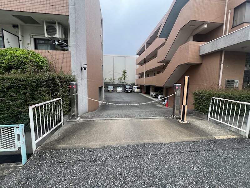 エトール3 駐車場