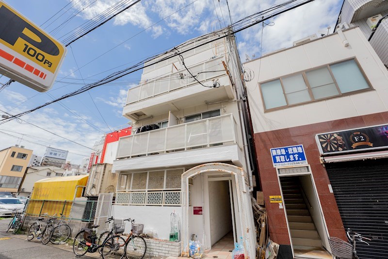 シャルマン湊川 外観