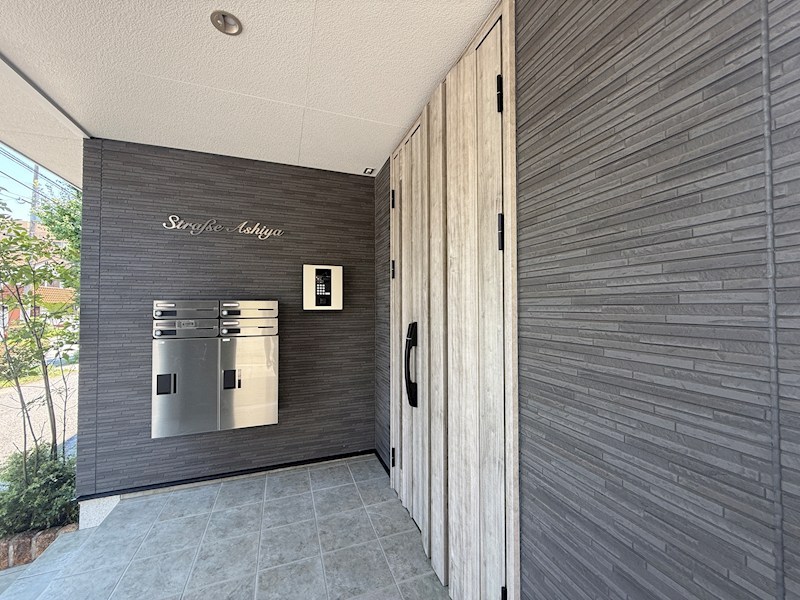 ストラッセ芦屋 エントランス