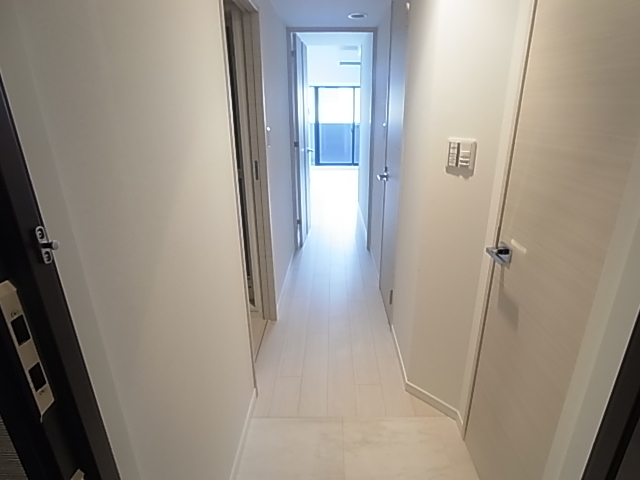 S-RESIDENCE神戸磯上通 玄関