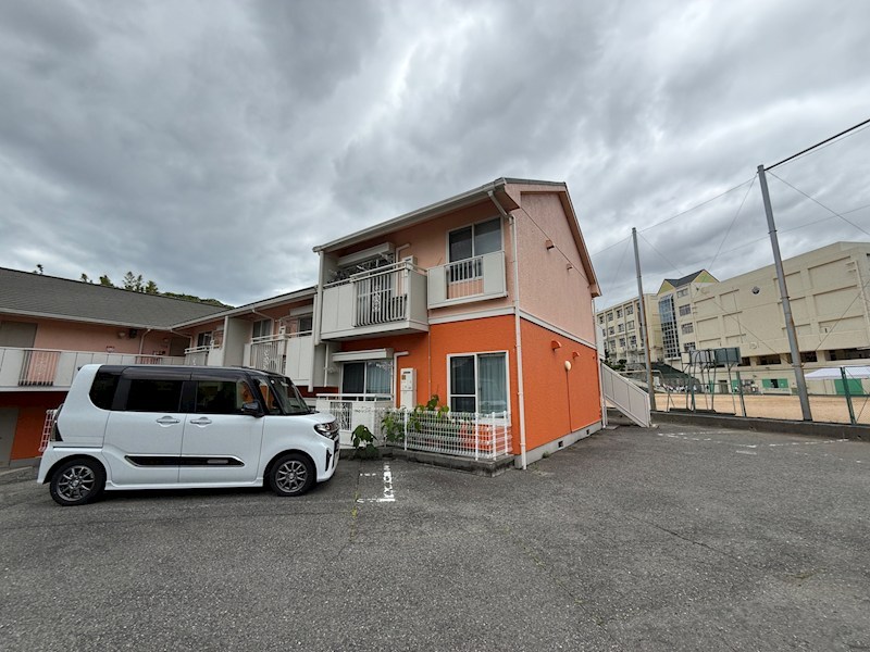 タウニイ塩屋 外観