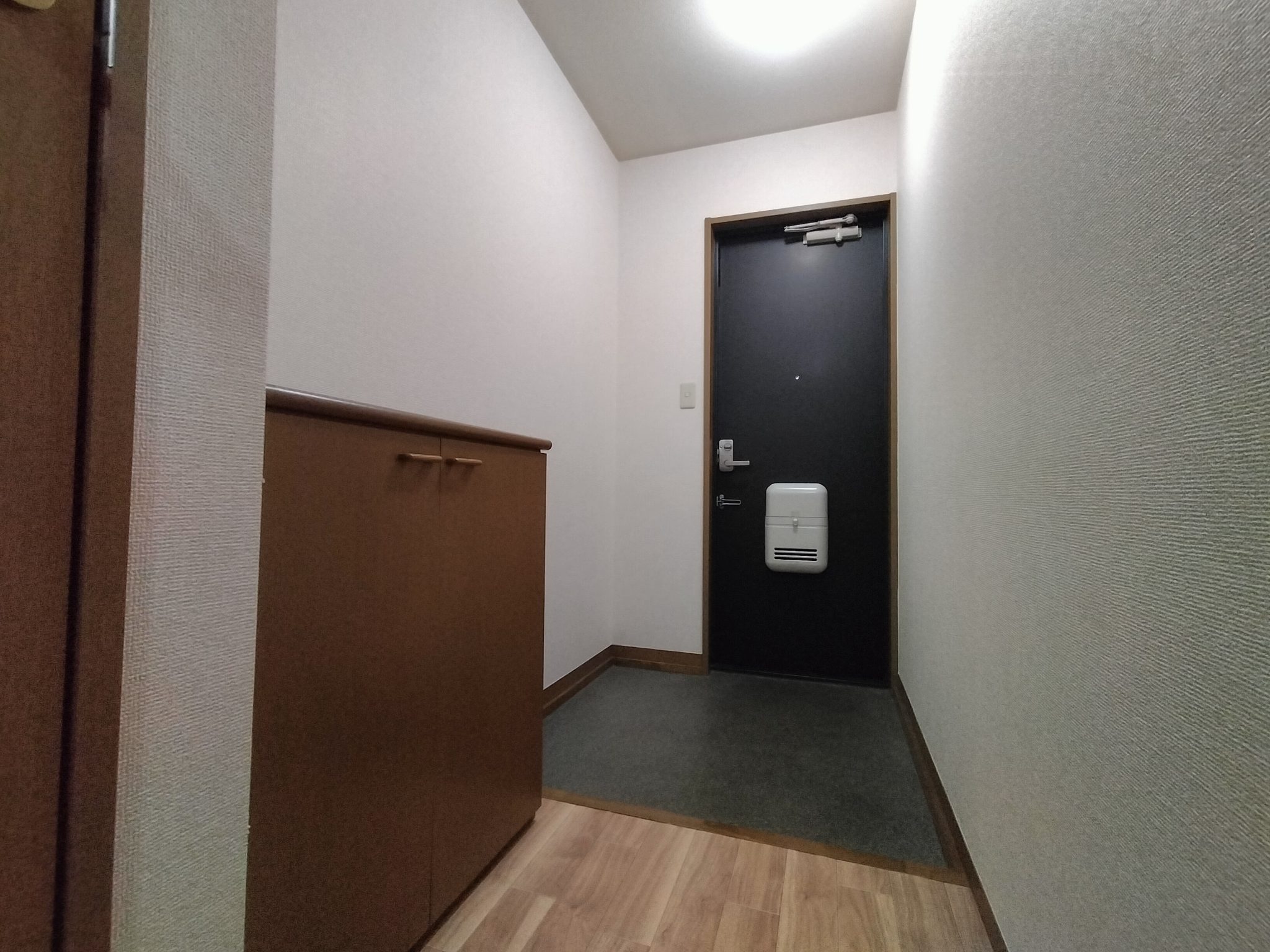 ヴァンベール東 玄関