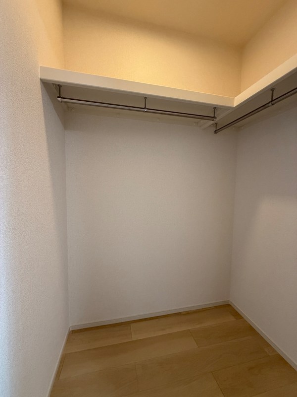 ヒカルサ神戸王塚台1 収納