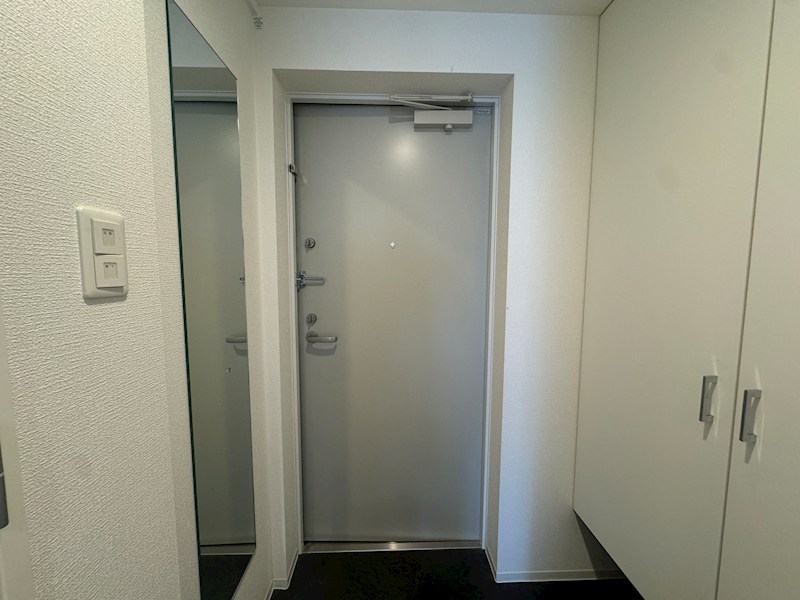 セレニテ神戸ミラク 玄関