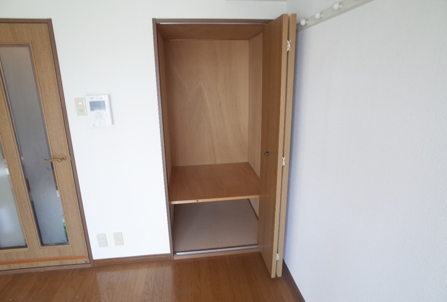 兵庫県西宮市上甲子園１丁目 収納