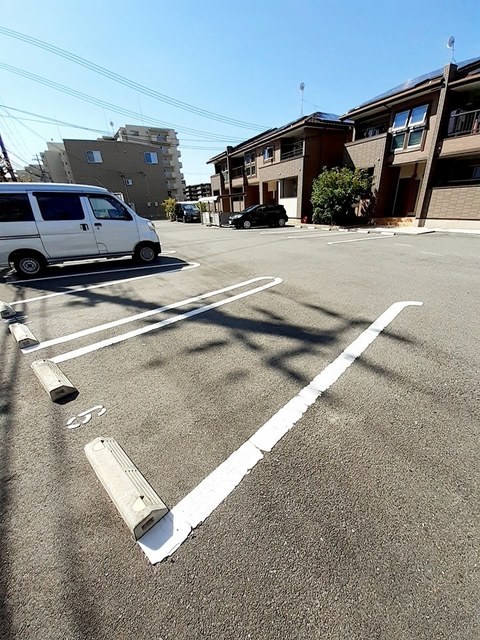 エクセレント有瀬 1 駐車場