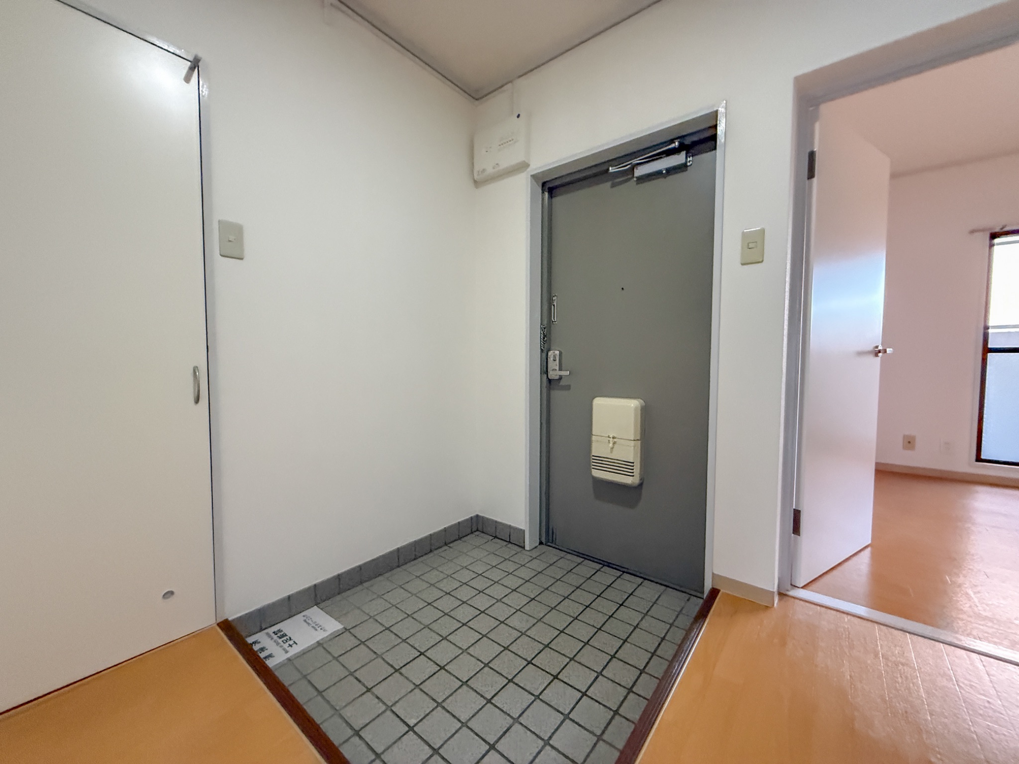 ハピネス 玄関