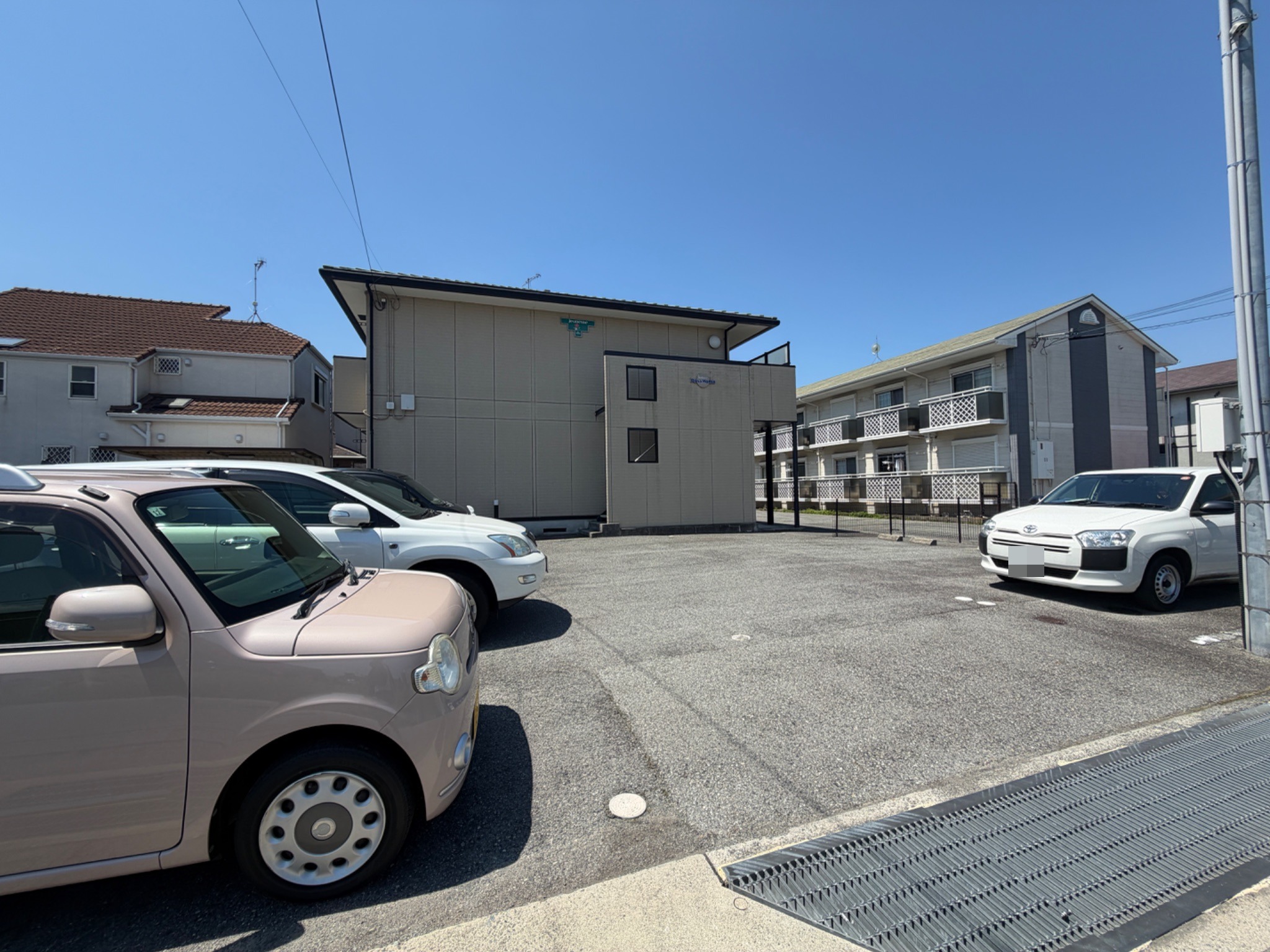 ジュネス 駐車場