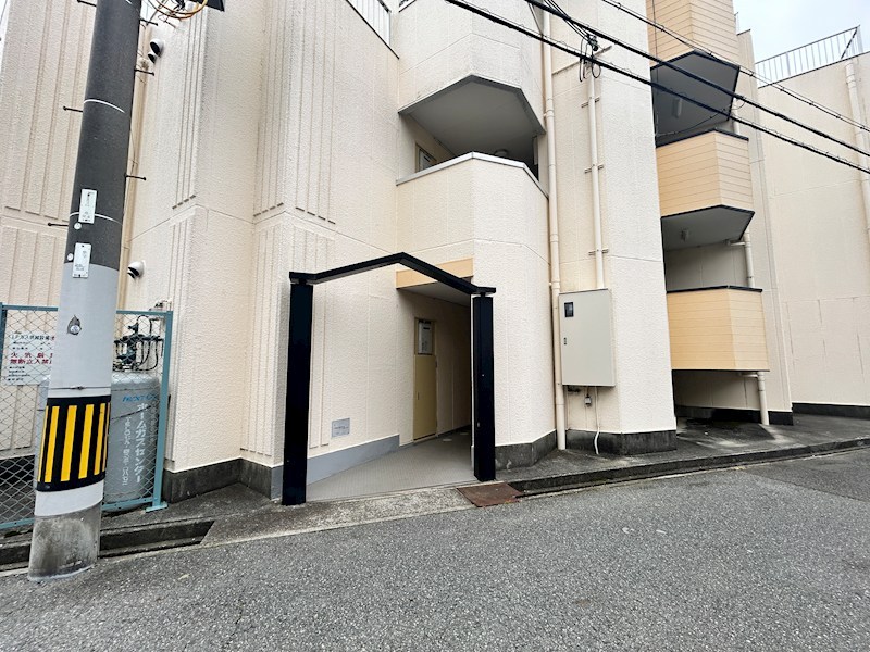 ファーストハウス エントランス