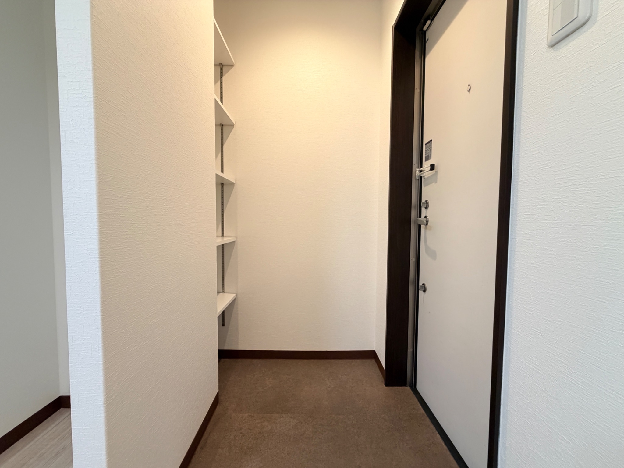 ラ・フォルム西宮北口 玄関