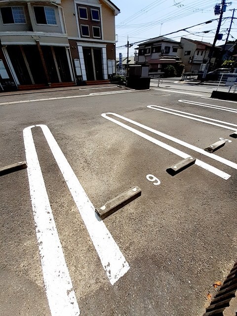 アイリス プレイス 駐車場