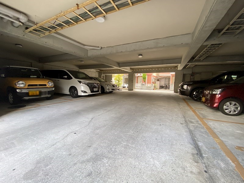 ファースト園田 駐車場