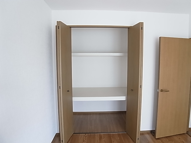 エステート桃山2 収納