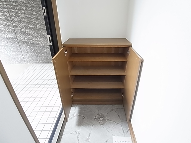 エステート桃山2 玄関