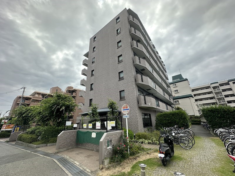 アージュ・リベルテ本山 外観