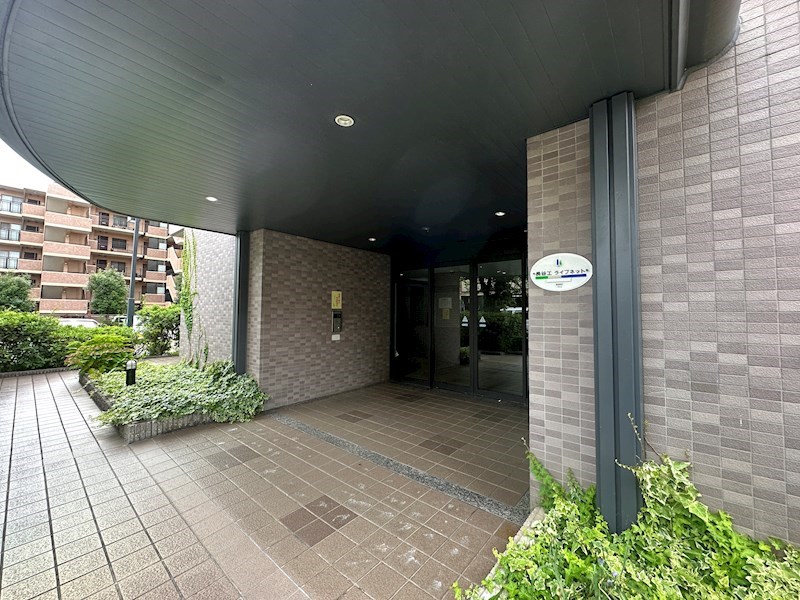 アージュ・リベルテ本山 エントランス