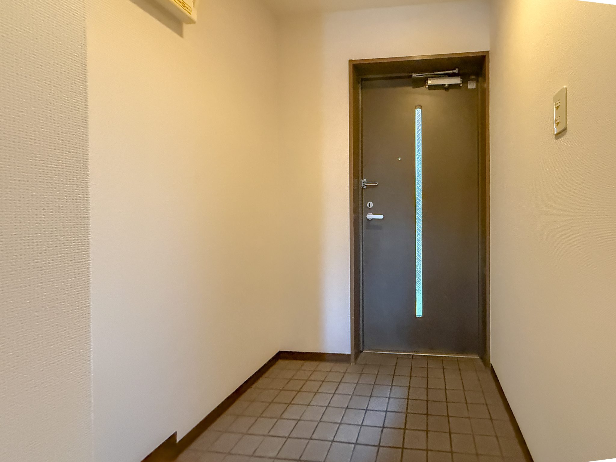 プラザハイツ二ツ屋B棟 玄関