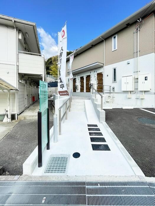 コリーナ ヴィルトゥ エントランス