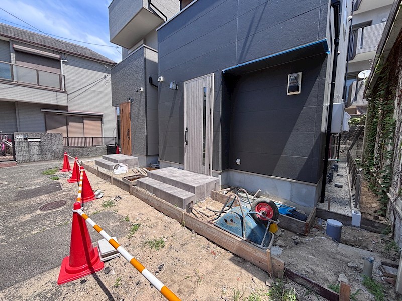 今津山中町戸建 エントランス