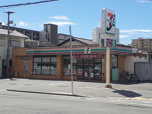 今津山中町戸建 コンビニ