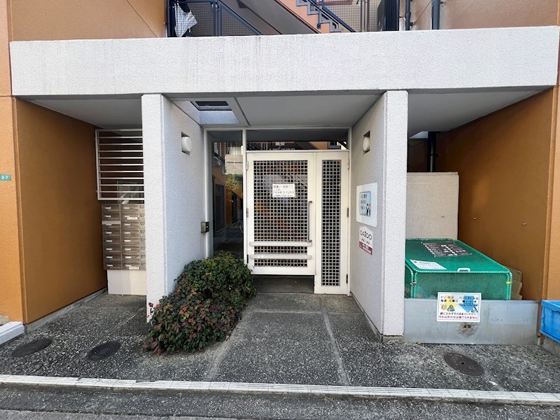 ダイドーメゾン西宮北口 エントランス