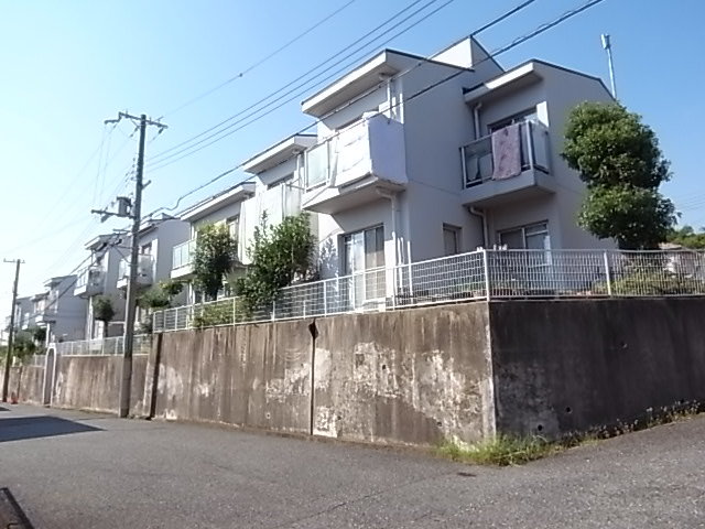 シャトースマウラ B棟 外観