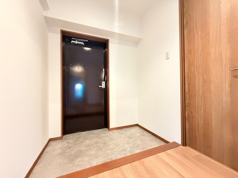 BECアーバン西宮北口 玄関
