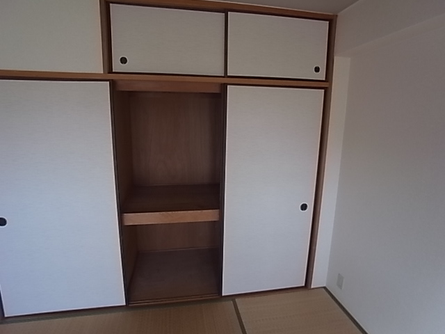 グリーンコート西宮 収納