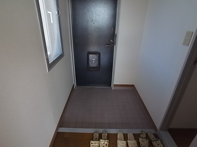 グリーンコート西宮 玄関