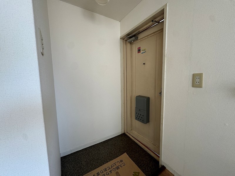ハイツアベニール 玄関