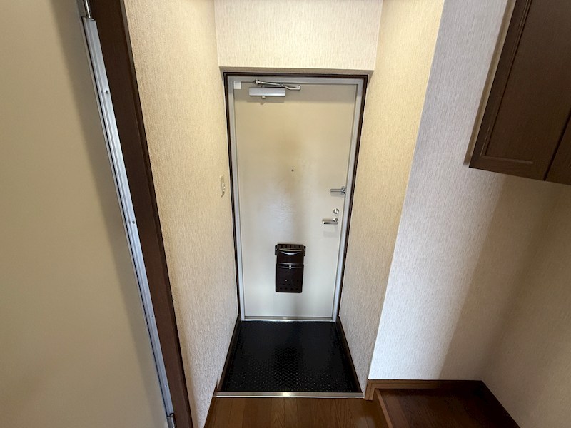 ステラハウス８ 玄関