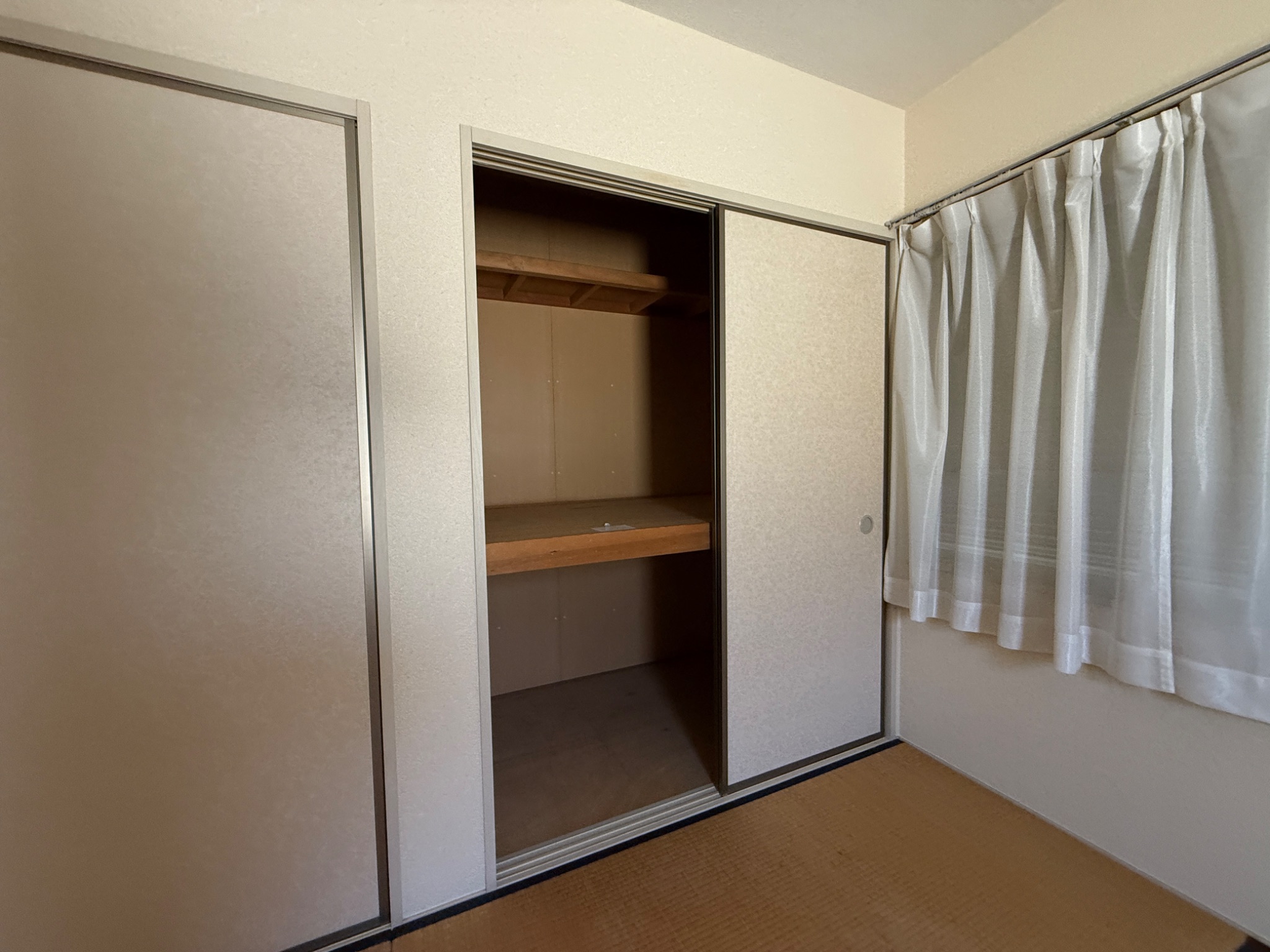 兵庫県神戸市西区王塚台１丁目 収納