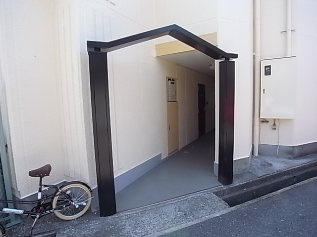 ファーストハウス エントランス