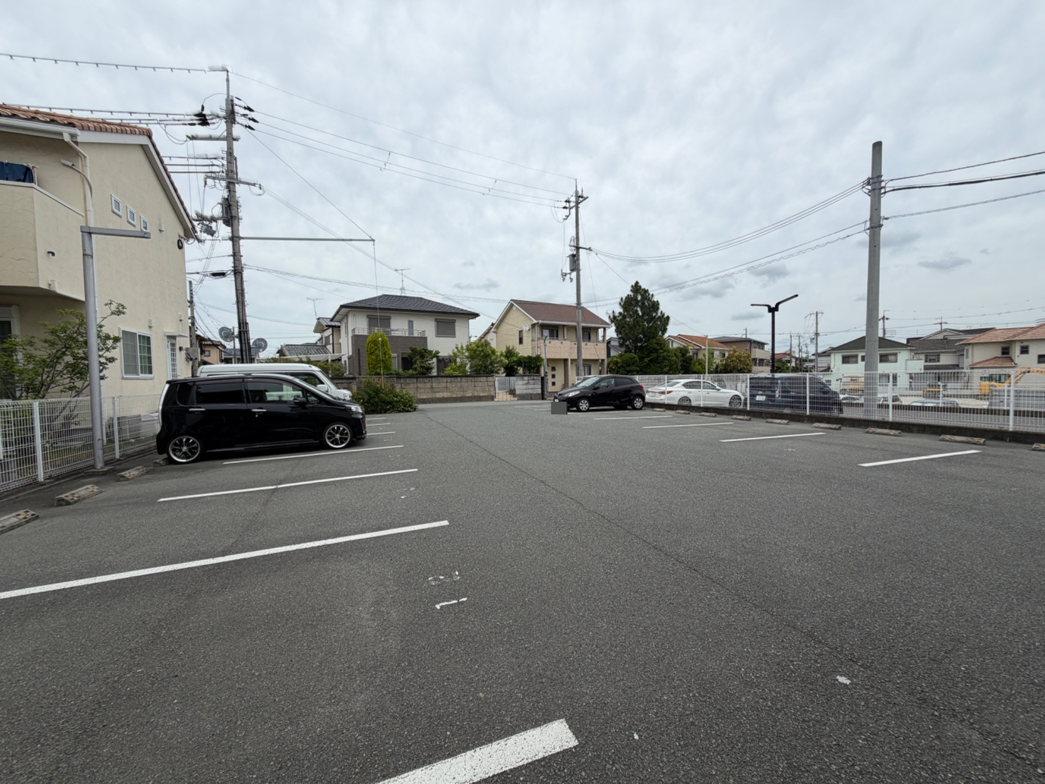 ファミールモノモリ 駐車場