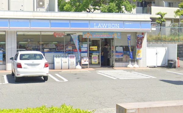 兵庫県神戸市灘区岩屋中町３丁目 コンビニ