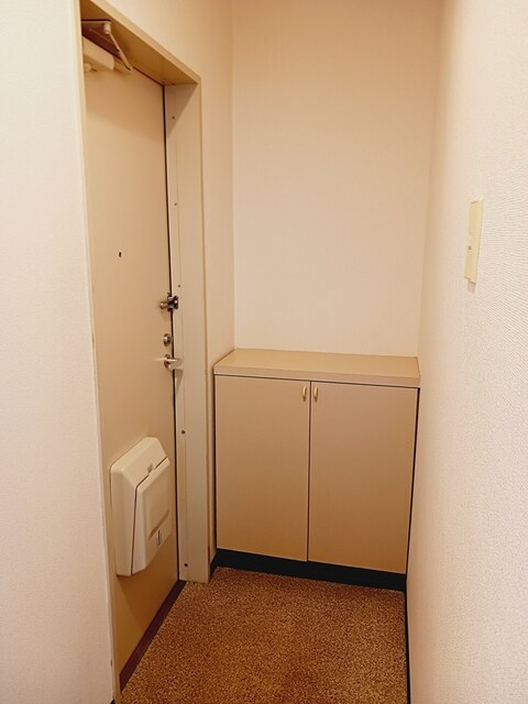 フラワーヒルズ 玄関